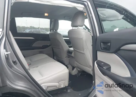 2018 Toyota Highlander Le Plus from USA, damaged, VIN 5TDBZRFH2JS912871